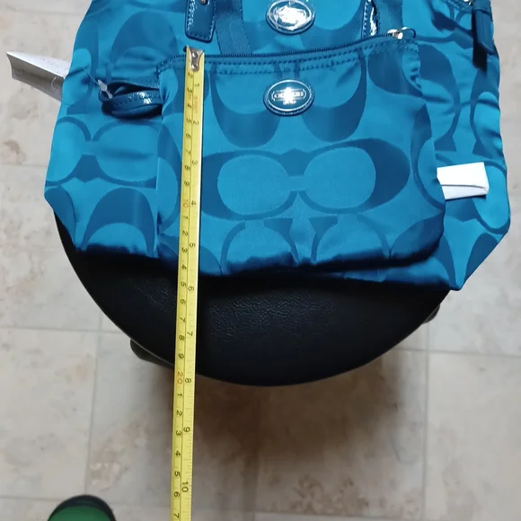 Coach handbag - Picture 11 of 11